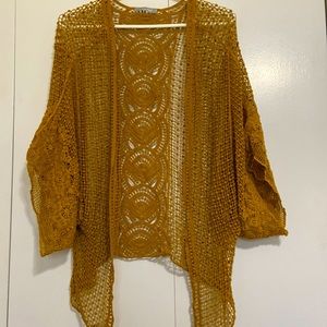 Florencia OS Mustard yellow knit lightweight sweater